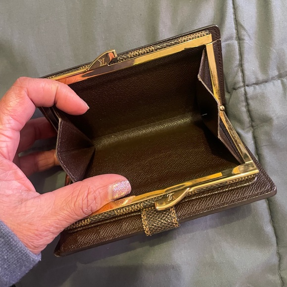 Brown wallet - Picture 4 of 8